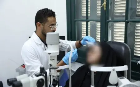 وزير الصحة يتواصل مع المرضى الذين يعانون من مضاعفات نتيجة تدخلات في مستشفى التأمين الصحي