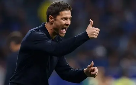 لاعب ريال مدريد يصف تشابي ألونسو بالمدرب الخارق