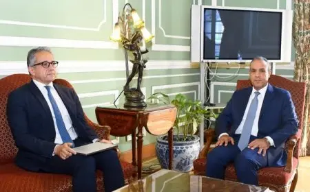 وزير الخارجية يلتقي بالمرشح المصري لمنصب مدير عام اليونسكو لتعزيز حظوظ البلاد في المنصب الدولي