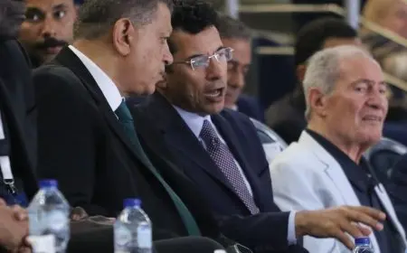 وزير الرياضة يقود اجتماعاً تنسيقياً حاسماً مع القيادات لبطولة العالم للأندية لكرة اليد