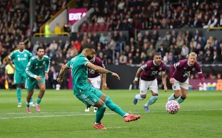 محمد صلاح يشيد بروح الفريق في تحقيق الفوز على بيرنلي دون استسلام