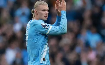 هالاند يحقق إنجازًا جديدًا ويتفوق على دروغبا وروني بعد تألقه ضد مانشستر يونايتد