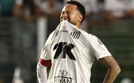 نيمار يتعرض للإصابة بعد 30 ثانية من البداية ضد مينيرو ويلوم العشب