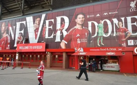 ليفربول يدخل التاريخ بأول مباراة أوروبية دون تواجد لاعب إنجليزي