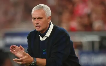 مورينيو يعلن موقفه بعد عرض رسمي لتدريب بنفيكا