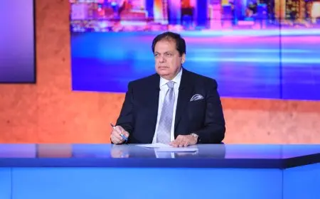 النائب محمد أبو العينين يبارك لهاني أبو ريدة لنجاحه كأول نائب لرئيس الاتحاد العربي