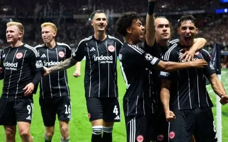آينتراخت فرانكفورت يهيمن على صدارة دوري أبطال أوروبا والكبار في ملاحقته