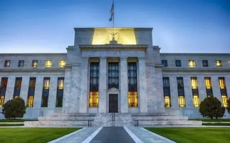 تحذيرات من ركود اقتصادي عالمي يلوح بالأفق بعد قرار الفيدرالي الأمريكي وتأثيرات ترامب