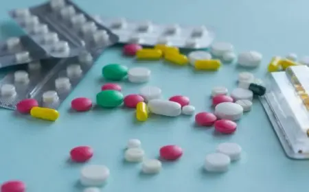 اكتشف المخاطر الصحية للاستخدام العشوائي للمضادات الحيوية وتعرف على التفاصيل المهمة