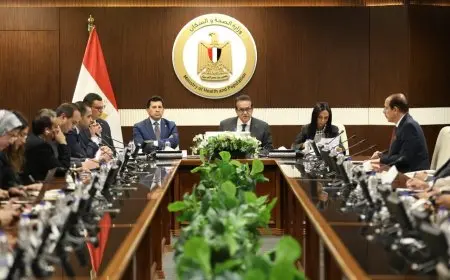 وزير الصحة يقود اجتماع دعم الجرحى والمرضى من قطاع غزة في اللجنة الصحية والاجتماعية