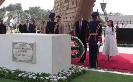 ملك وملكة إسبانيا يزوران النصب التذكاري للجندي المجهول وقبر الرئيس السادات