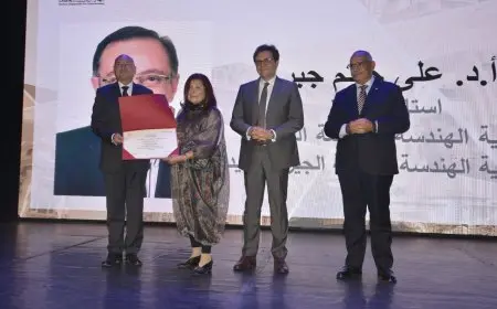 وزير الثقافة ومحافظ القاهرة يكرمان الفائزين في مسابقة التنسيق الحضاري بالجهاز القومي