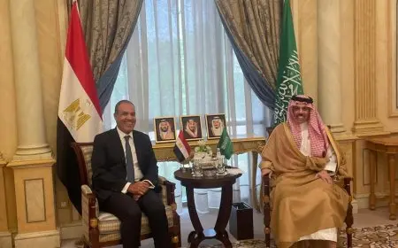 وزير الخارجية يعقد مباحثات مكثفة مع نظيره السعودي لتعزيز التعاون الثنائي ومناقشة التطورات الإقليمية المهمة