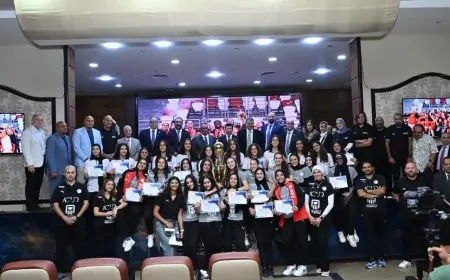 وزير الرياضة يحتفي ببطلات مصر في كرة اليد والسلة بعد انتصارهن في بطولة إفريقيا