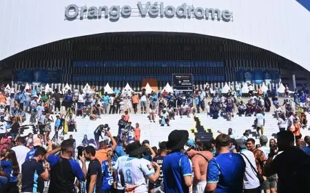 باريس سان جيرمان غاضب من تأجيل مباراته مع مارسيليا ويعود إلى باريس العاصمة