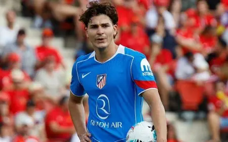 خوليان ألفاريز يواجه سيميوني بغضب والمدرب يجيب