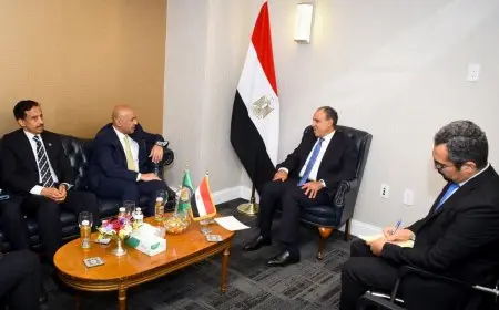 وزير الخارجية يجتمع مع الأمين العام لمجلس التعاون الخليجي في نيويورك لتعزيز التعاون الإقليمي