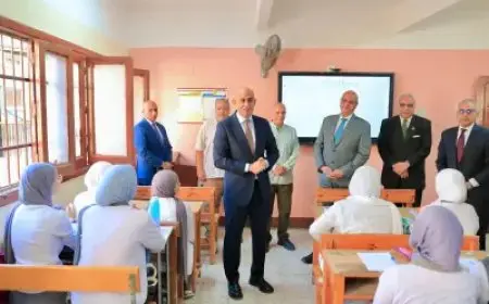 وزير التعليم يتفقد المدارس ونسبة حضور الطلاب تتخطى 95% في اليوم الأول