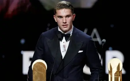 غيوكيريس يفوز بجائزة مولر لأفضل هداف في حفل الكرة الذهبية