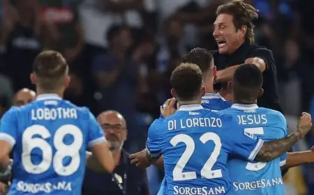 نابولي يستعيد صدارة الدوري الإيطالي بفوز مثير على بيزا