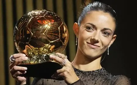 أيتانا بونماتي تحصد جائزة الكرة الذهبية كأفضل لاعبة في العالم للعام الثالث على التوالي