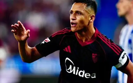 برشلونة يهنئ سانشيز بانضمامه لإشبيلية في رسالة مميزة