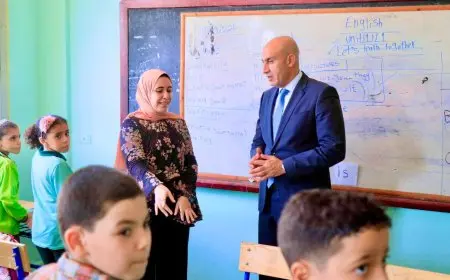 وزير التعليم يصر على الالتزام الصارم بلائحة الانضباط والتقييمات وأعمال السنة
