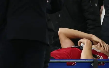 إصابة قاسية لمدافع ليفربول الجديد بتمزق في الرباط الصليبي