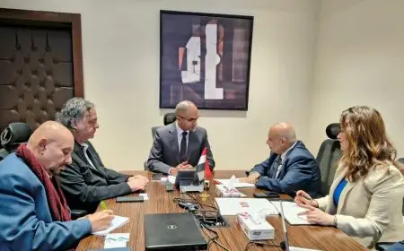نائب وزير الإسكان يناقش تعزيز التعاون مع شركة رائدة في تقنيات المياه والصرف الصحي