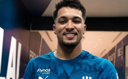 ليوناردو يلمع كبطل والهلال يعاني بسبب بونو في انتصار دوري روشن على الأخدود