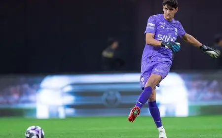 ياسين بونو يتصدر قائمة أسوأ لاعبي الهلال منذ انطلاق موسم 2025-26 بالأرقام