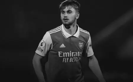 وفاة نجم أرسنال السابق إثر إصابة خطيرة في الرأس