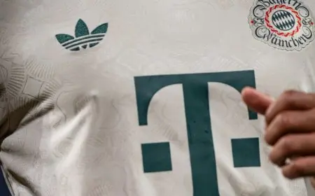 جماهير بايرن ميونخ تصب غضبها على الإدارة بسبب قميص احتفالات أكتوبر