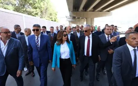 وزيرة التنمية المحلية ومحافظ الجيزة يستعرضان تقدم تطوير منطقة مستشفى بولاق الدكرور