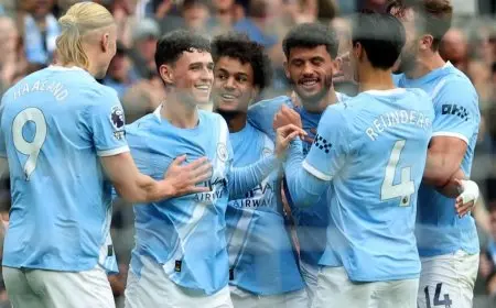 مانشستر سيتي يتخطى بيرنلي بهدفي نيران صديقة وتشيلسي يتعثر قبل مواجهة مورينيو المرتقبة