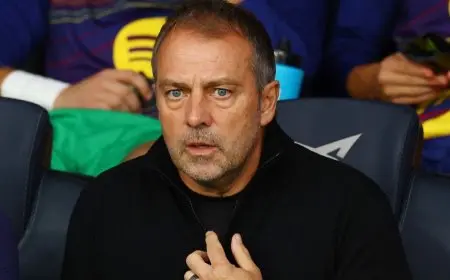 فليك يتحدث عن احتياجات برشلونة ضد سان جيرمان ويشارك رأيه في سباق الكرة الذهبية