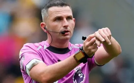 تعرف على الحكم المثير للجدل لمباراة برشلونة وباريس سان جيرمان في دوري الأبطال