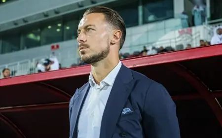 يايسله يعبّر عن عدم رضاه عن أداء الأهلي السعودي ويوجّه انتقادات شديدة لحكم مباراة الدحيل