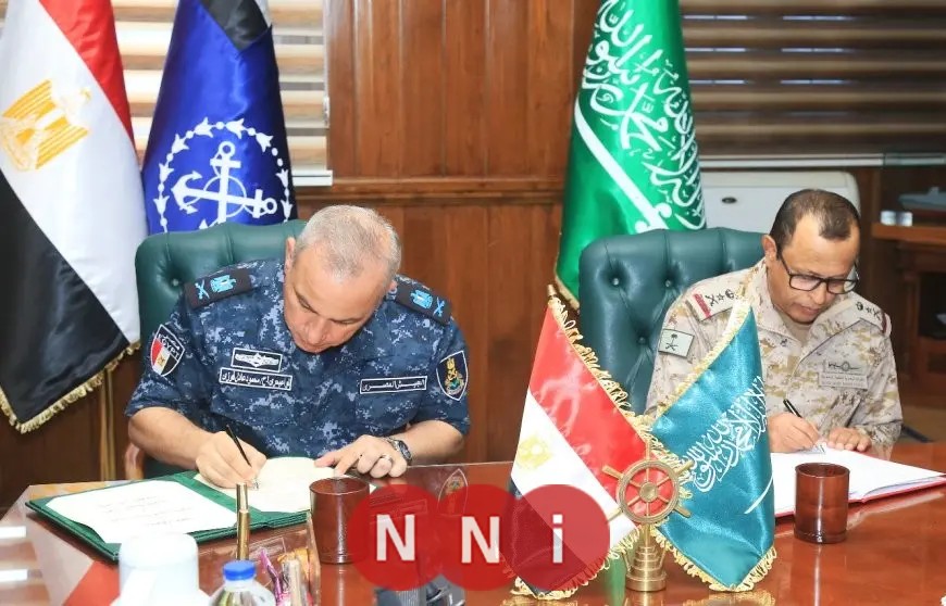 قائد القوات البحرية يلتقي برئيس أركان القوات البحرية الملكية السعودية