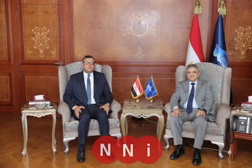قناة السويس والإسكان تتعاونان لإنشاء محطات لتحلية المياه في مدن القناة