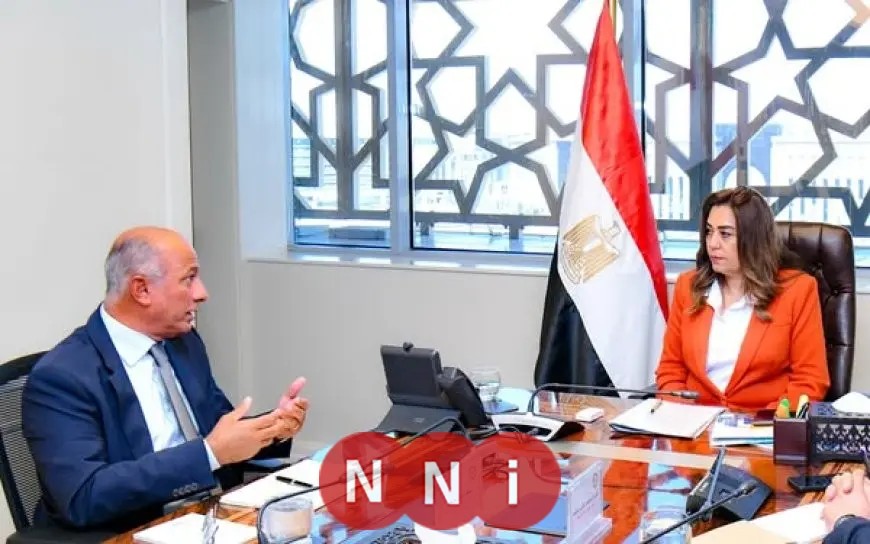وزيرة التنمية المحلية تعقد اجتماعًا تنسيقيًا مع مساعد وزير الخارجية لشؤون المناخ والبيئة