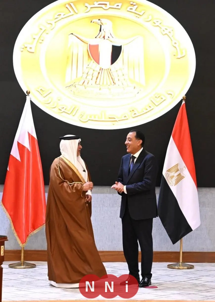 رئيس الوزراء وولي العهد البحريني يشهدان توقيع 8 وثائق لتعزيز التعاون في مجالات مختلفة