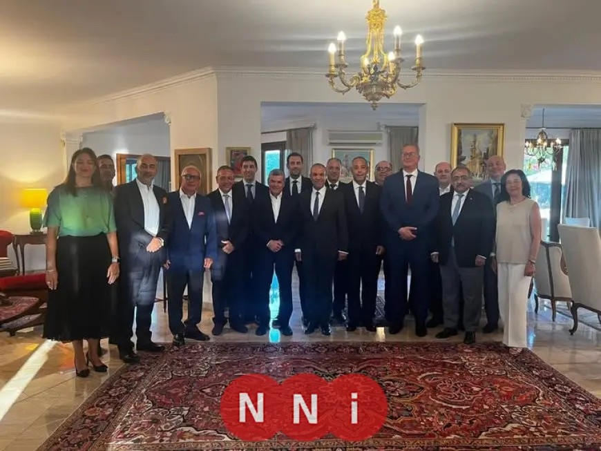 جلسة حوار لوزير الخارجية مع كبار رجال الأعمال وقادة غرفة التجارة في قبرص