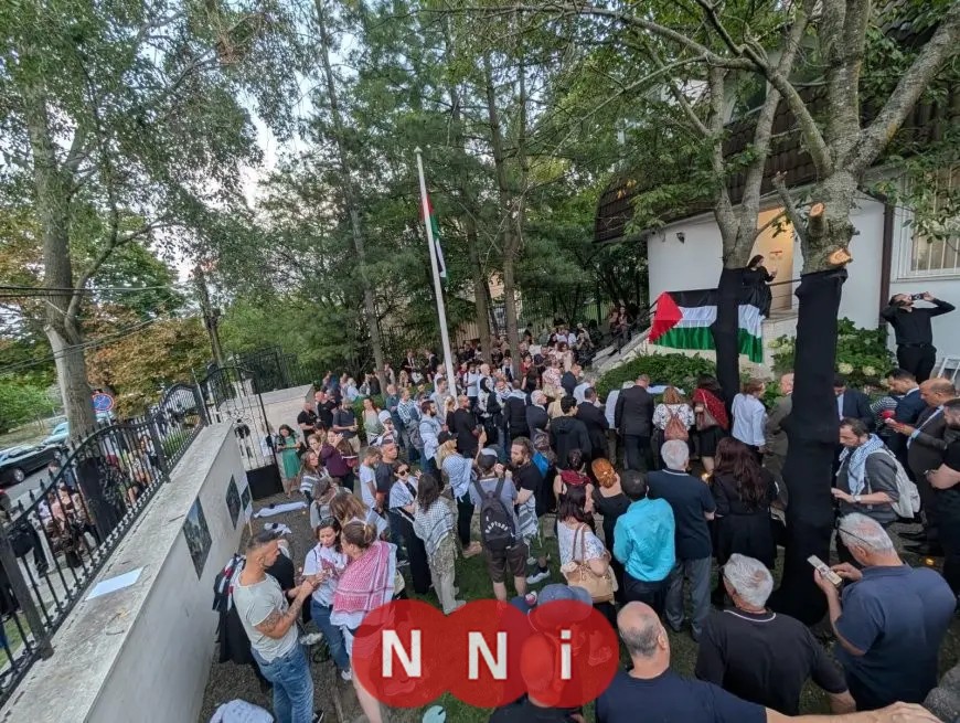 المئات يشاركون في وقفة شموع في بودابست تكريمًا لأرواح 20,000 فلسطيني