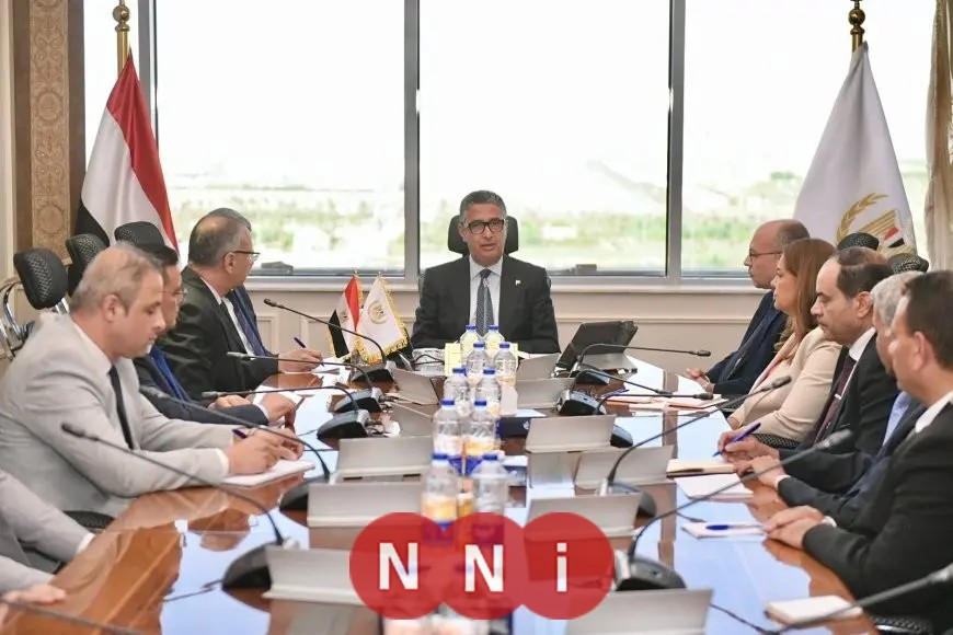 تعزيز الرقابة على الأسواق.. وزير التموين يجتمع مع المديرين الجدد لمديريات التموين