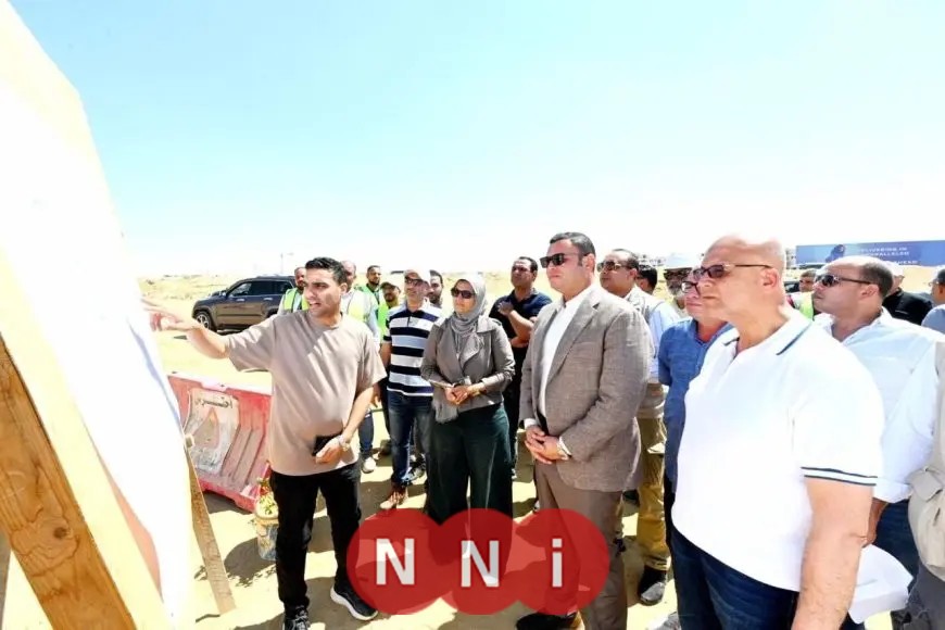 وزير الإسكان يتابع مشروعات الطرق والمرافق في توسعات مدينة الشيخ زايد