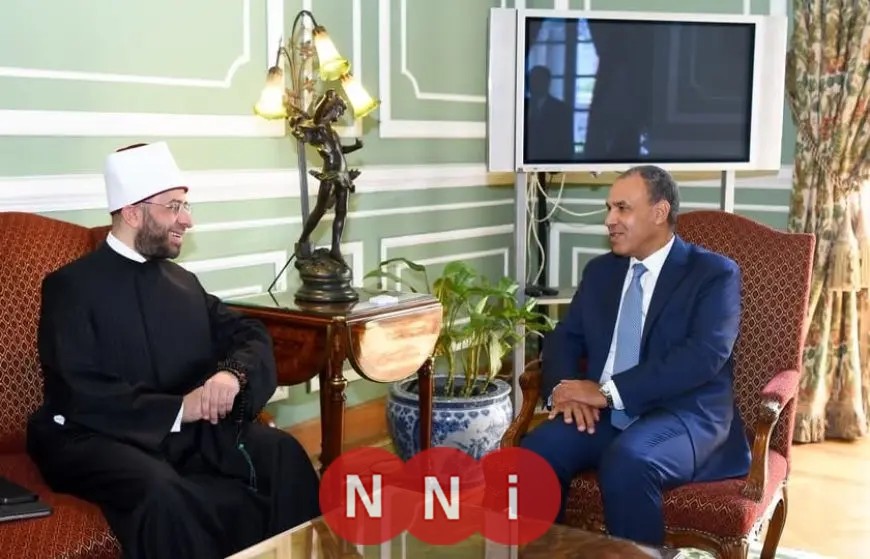 وزير الخارجية ووزير الأوقاف يناقشان تعزيز التعاون في خدمة المصلحة الوطنية