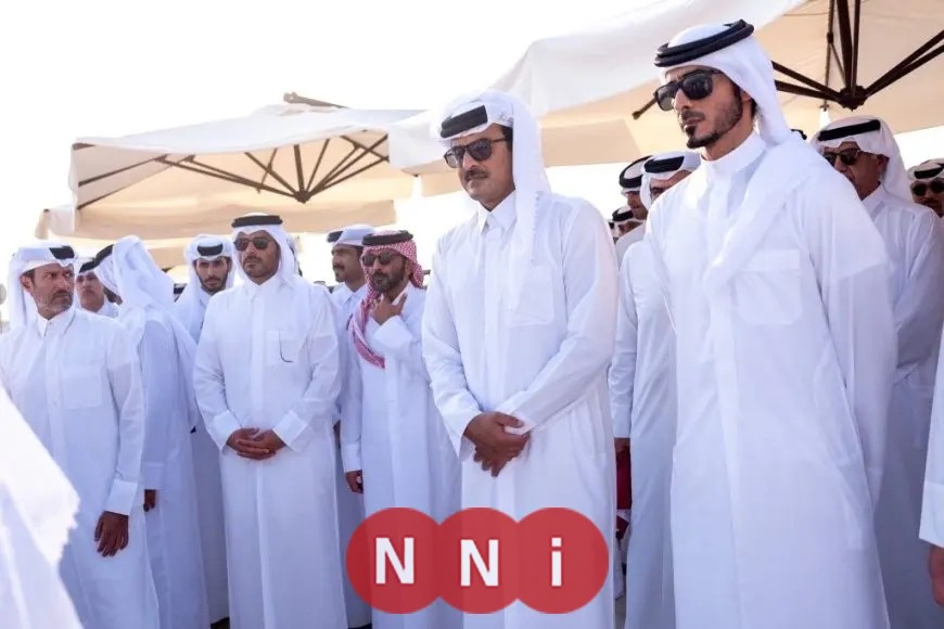 أمير قطر يقود صلاة الجنازة تكريماً لشهداء الهجوم الإسرائيلي في الدوحة
