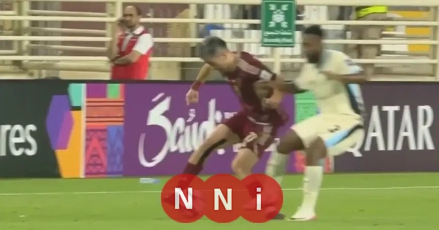 خروج مهند الشنقيطي خلال مباراة مثيرة بين الوحدة والاتحاد في دوري أبطال آسيا