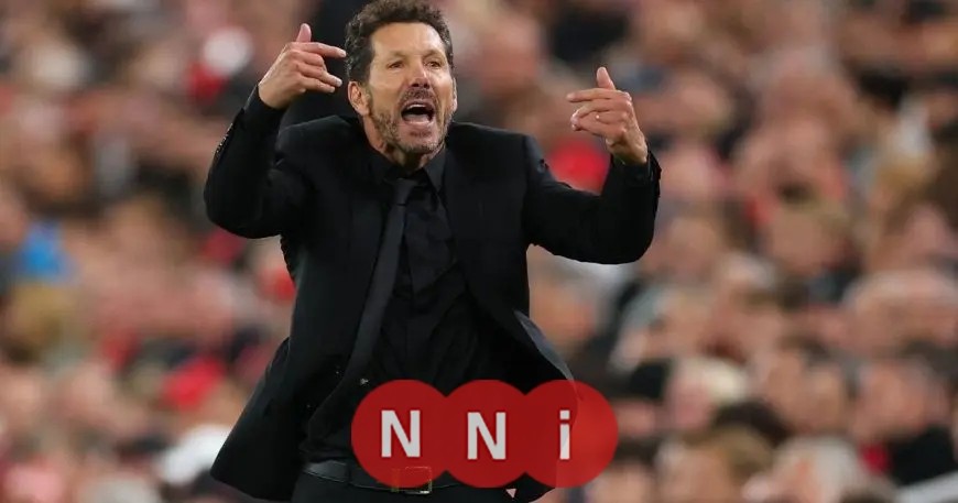 مشادة حامية بين سيميوني ومشجع ليفربول من زاوية لم ترها من قبل